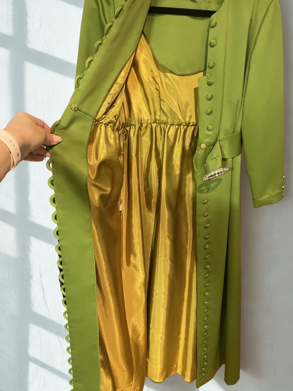 Vintage Olive Green Maxi Dress Covered Buttons Belted Prairie 70s - Picture 11 of 11